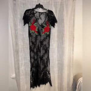 LONG BLACK LACE FLOWER DRESS